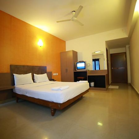 Qik Stay @ S.K. Continental Mysore Bagian luar foto