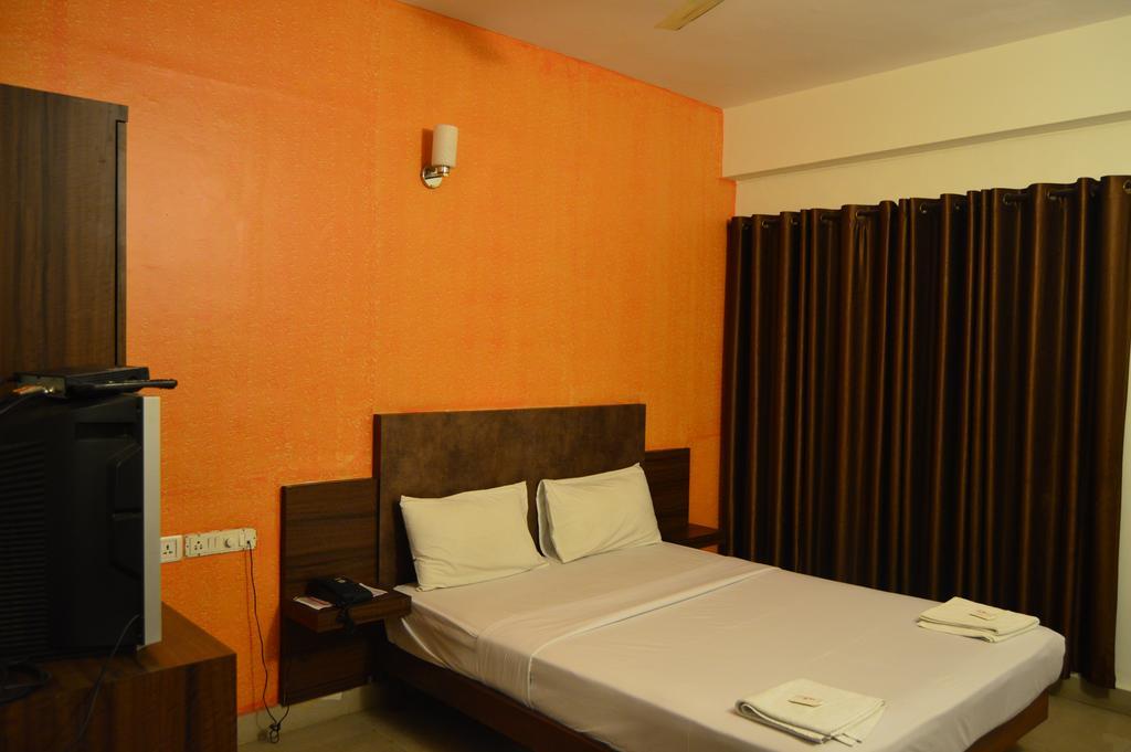 Qik Stay @ S.K. Continental Mysore Bagian luar foto