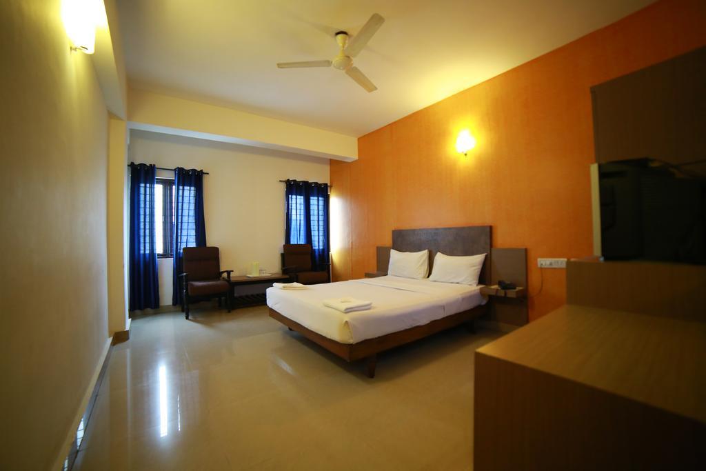 Qik Stay @ S.K. Continental Mysore Bagian luar foto