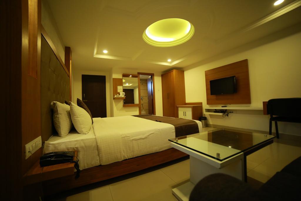 Qik Stay @ S.K. Continental Mysore Bagian luar foto