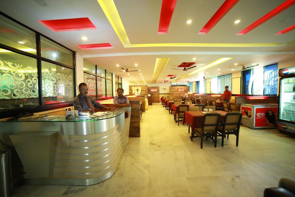 Qik Stay @ S.K. Continental Mysore Bagian luar foto