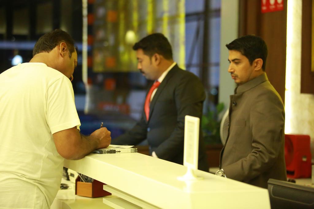 Qik Stay @ S.K. Continental Mysore Bagian luar foto