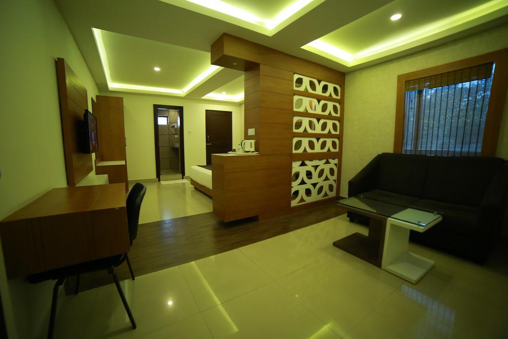Qik Stay @ S.K. Continental Mysore Bagian luar foto