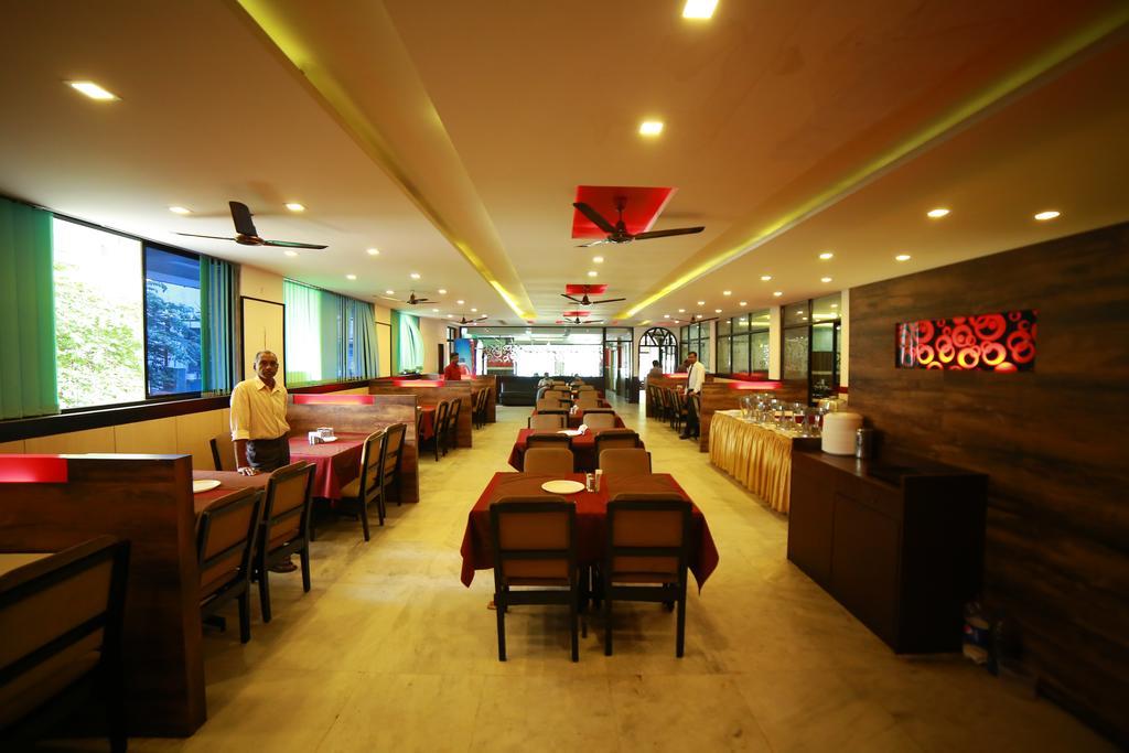 Qik Stay @ S.K. Continental Mysore Bagian luar foto