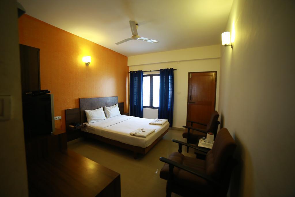 Qik Stay @ S.K. Continental Mysore Bagian luar foto