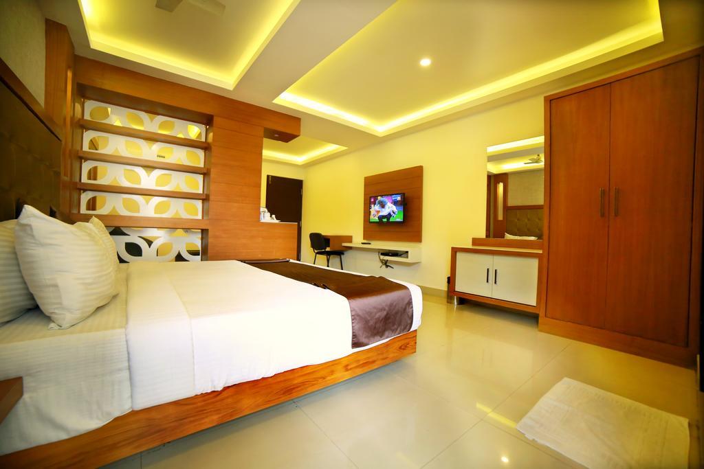 Qik Stay @ S.K. Continental Mysore Bagian luar foto