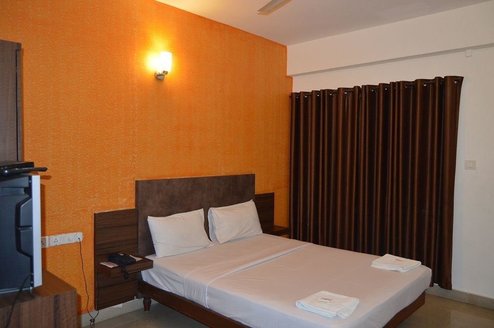 Qik Stay @ S.K. Continental Mysore Bagian luar foto