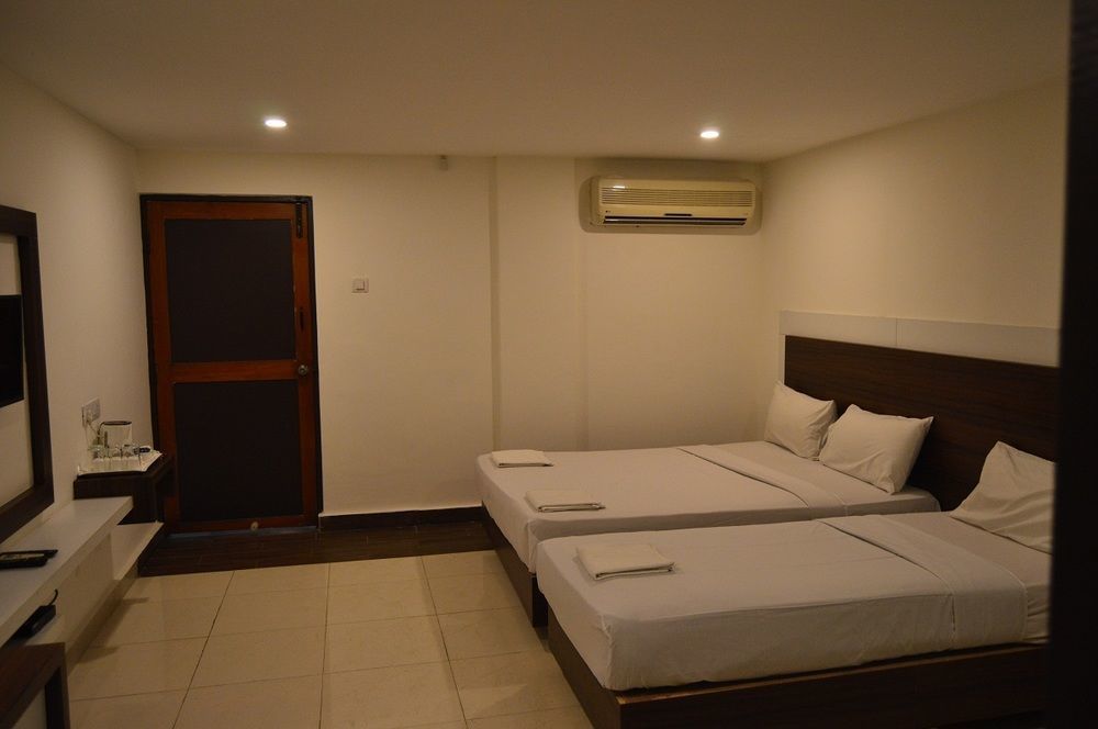 Qik Stay @ S.K. Continental Mysore Bagian luar foto