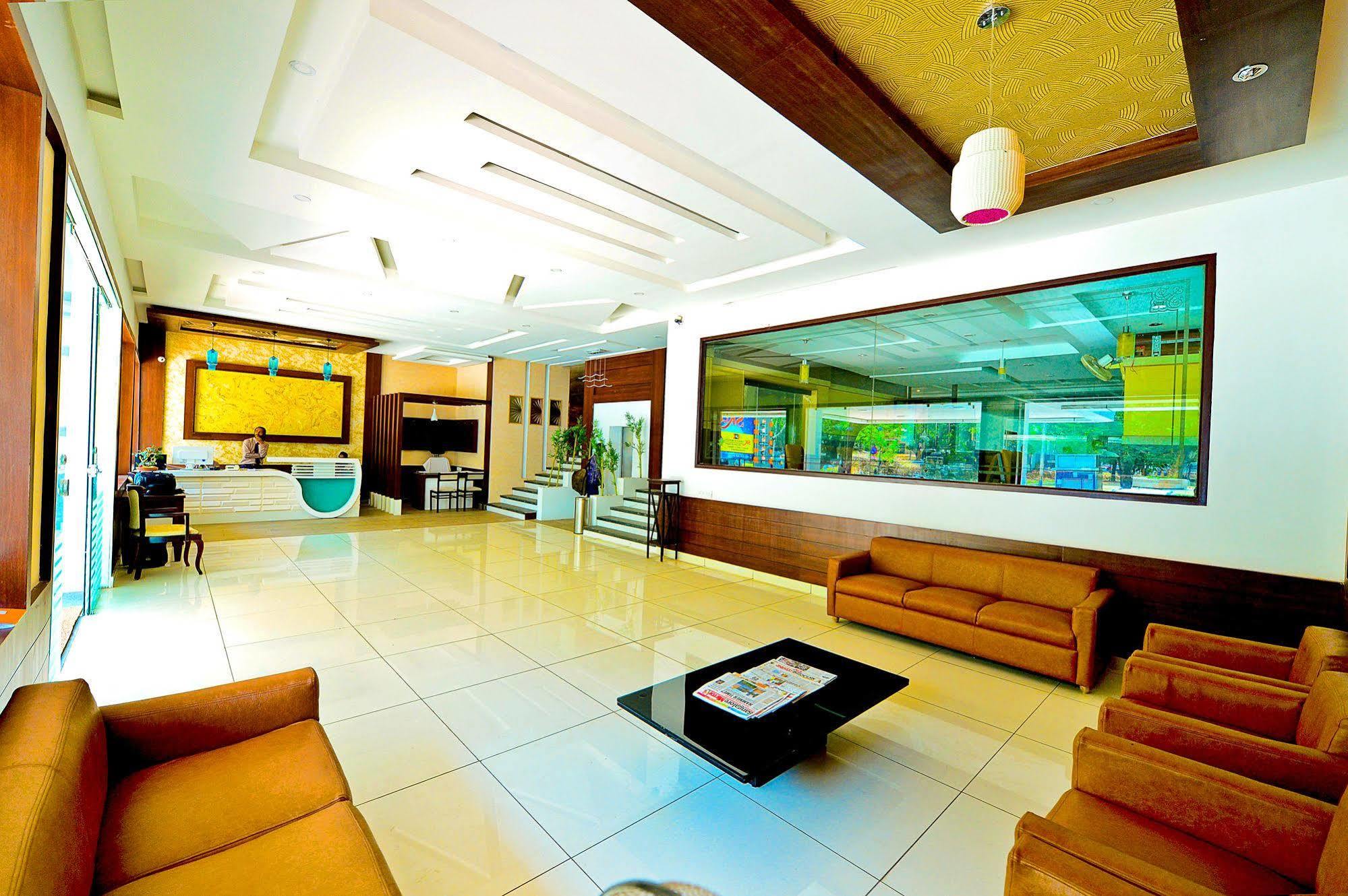 Qik Stay @ S.K. Continental Mysore Bagian luar foto