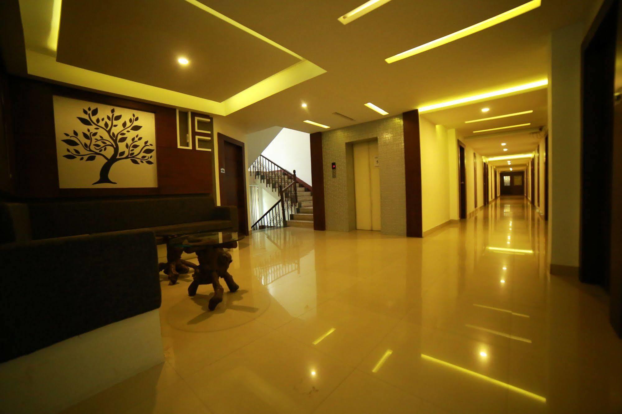 Qik Stay @ S.K. Continental Mysore Bagian luar foto
